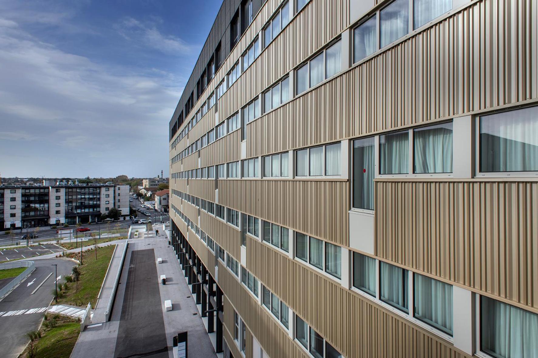 Sevenline Purpan Toulouse Buitenkant foto