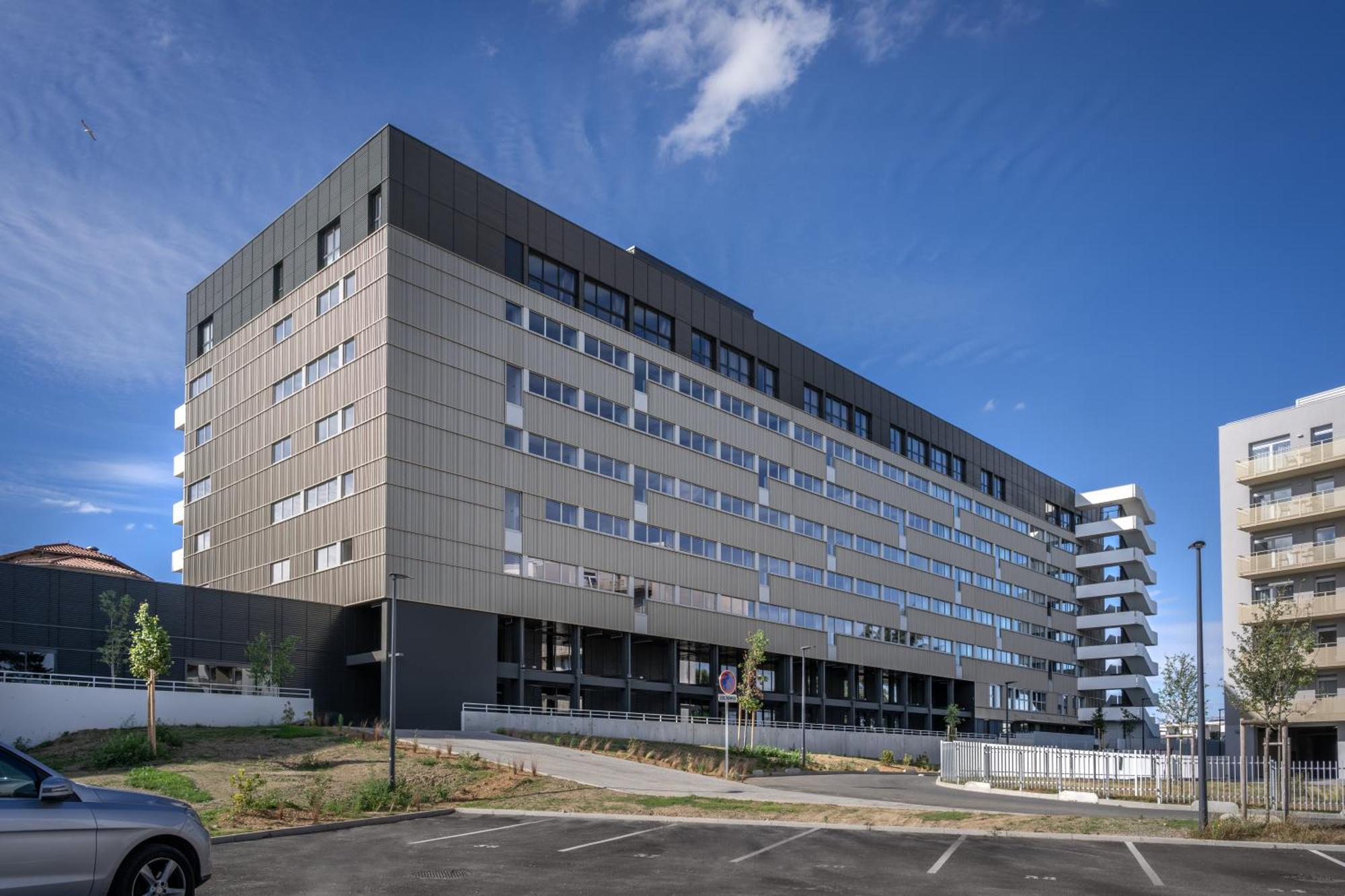 Sevenline Purpan Toulouse Buitenkant foto
